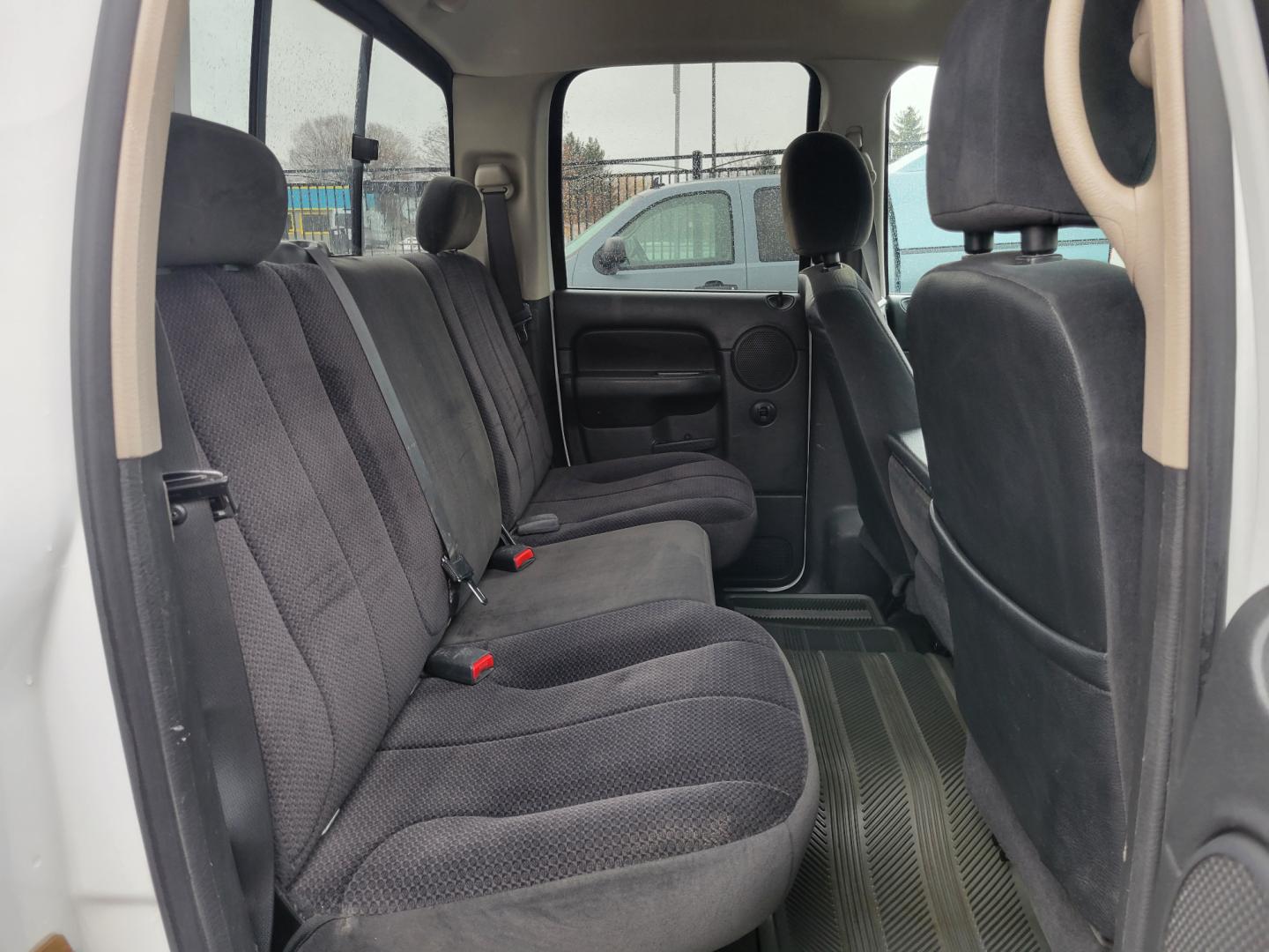 2005 White /Black Dodge Ram 3500 SLT (3D7LS38C85G) with an 5.9L I6 24V Cummins engine, 6 Speed Manual transmission, located at 450 N Russell, Missoula, MT, 59801, (406) 543-6600, 46.874496, -114.017433 - Photo#8